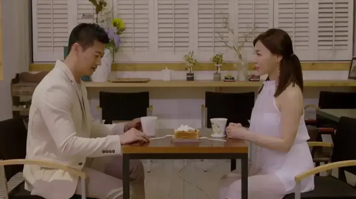 《邻居家妻子》韩影未删减1080P高清在线观看-我邻居的老婆完整版百度网盘资源-邻居的妻子夸克迅雷下载-韩语中字无广告播放