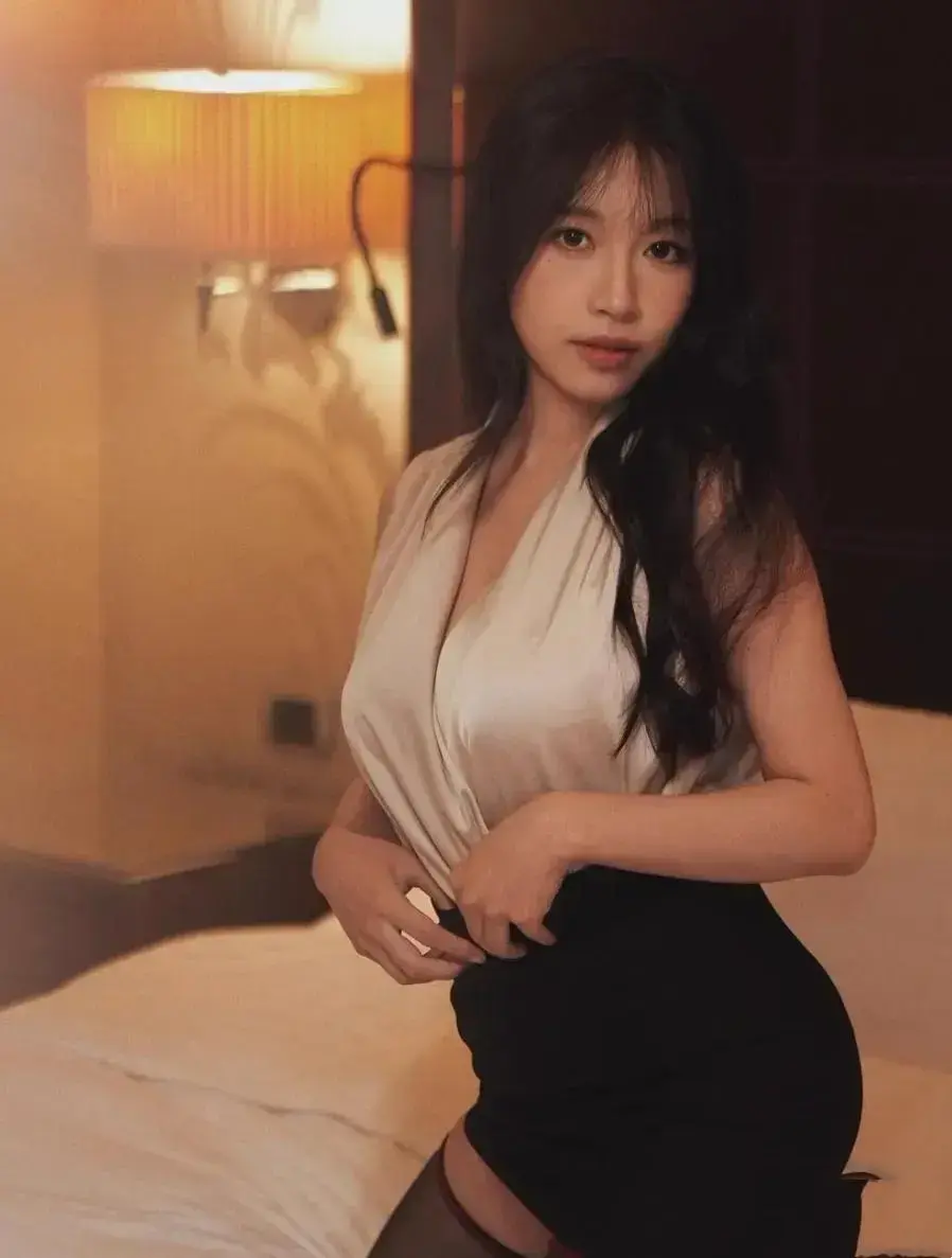 《小凤新婚》全集完整版在线免费观看-苏畅艾熙双人演绎-小凤新婚高清直链无删减无弹窗-免登录极速秒存