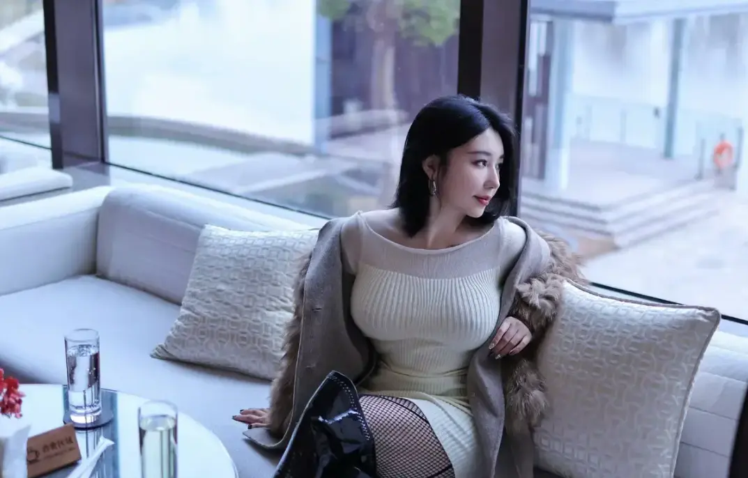 《教母三人行》Eliy短剧未删减完整版在线观看 - 教母godmom三部曲蓝光典藏全集 - 免费高清4K资源夸克网盘分享